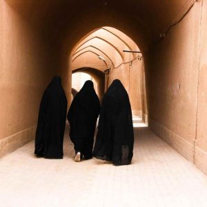 women in Yazd 1024x768 1